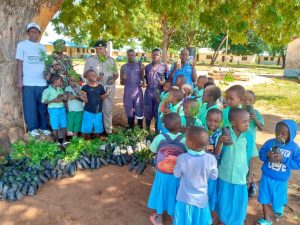 Read more about the article Donation of 300 seedlings to Baharini School